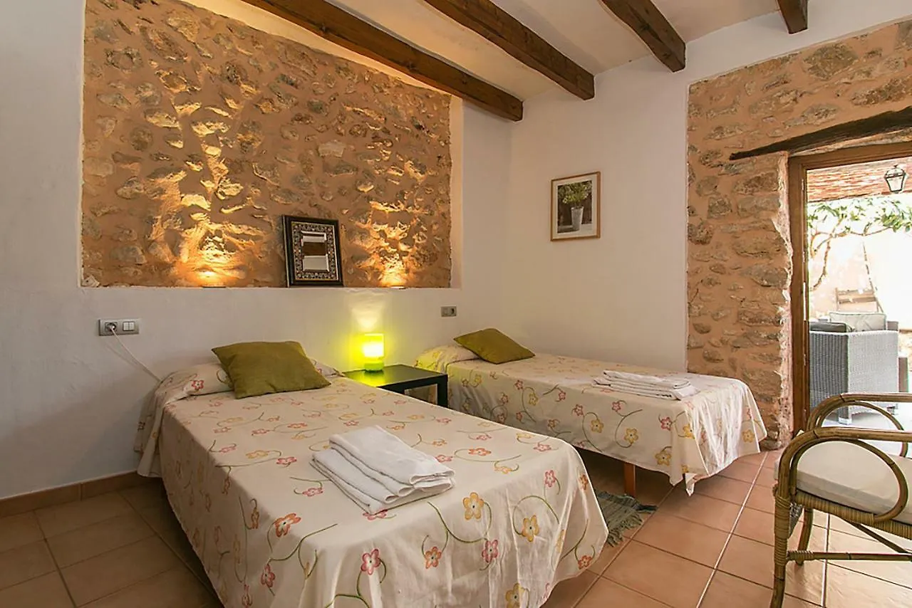 Country House Cadernera Buger 0*,