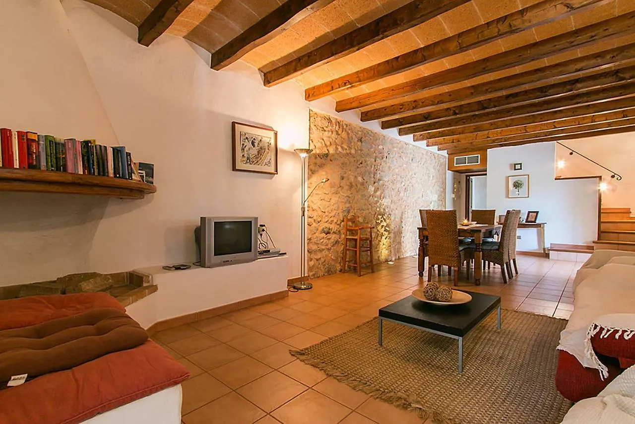Holiday home Country House Cadernera Buger