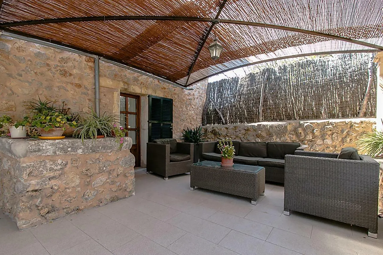 Country House Cadernera Buger